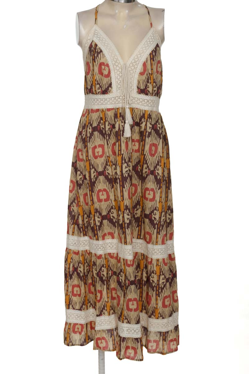 Vestido / Enterizo color Beige - Algo Bonito