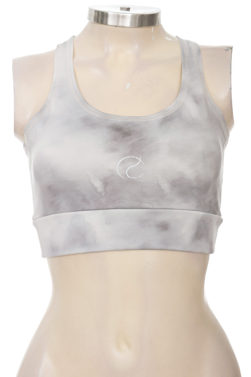 Ropa Deportiva / Salida de Baño color Gris - Closeando