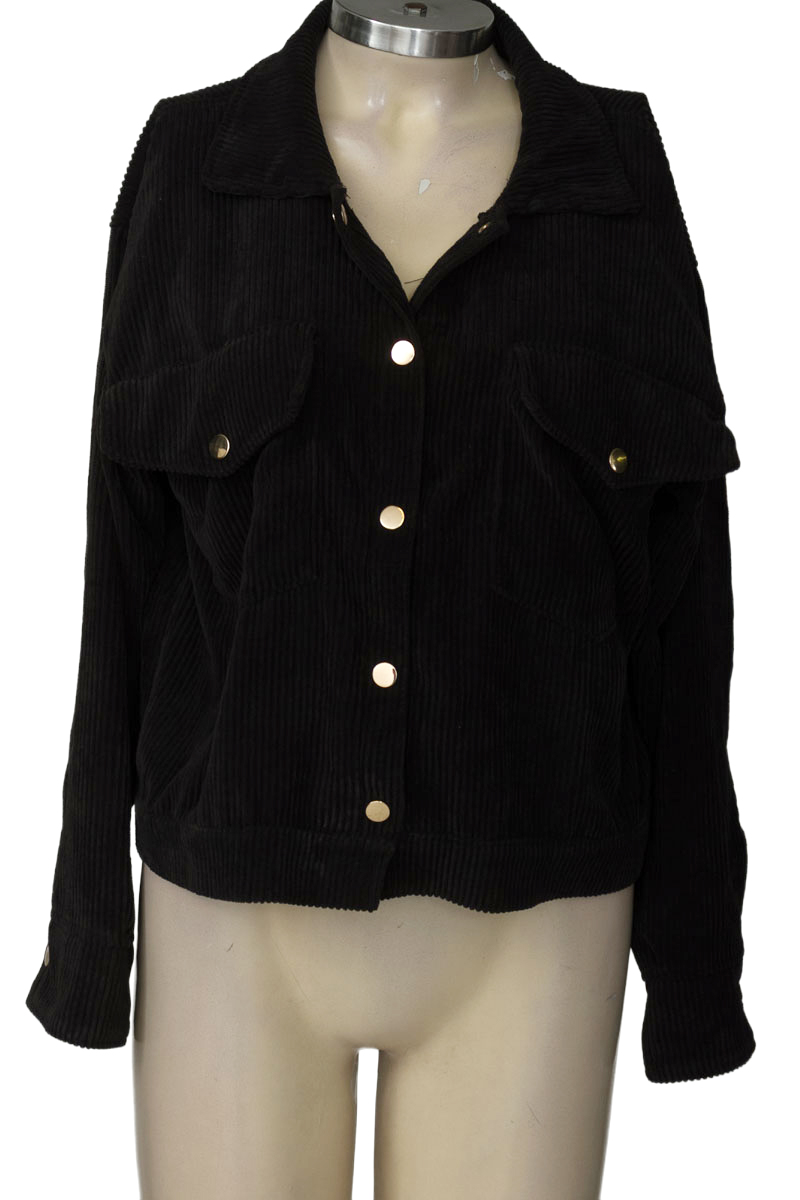Chaqueta / Abrigo color Negro - Closeando