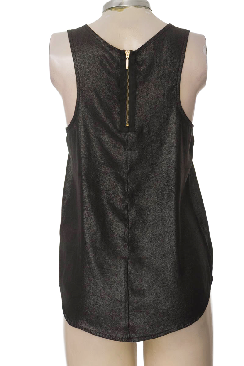 Top / Camiseta color Negro - Stradivarius