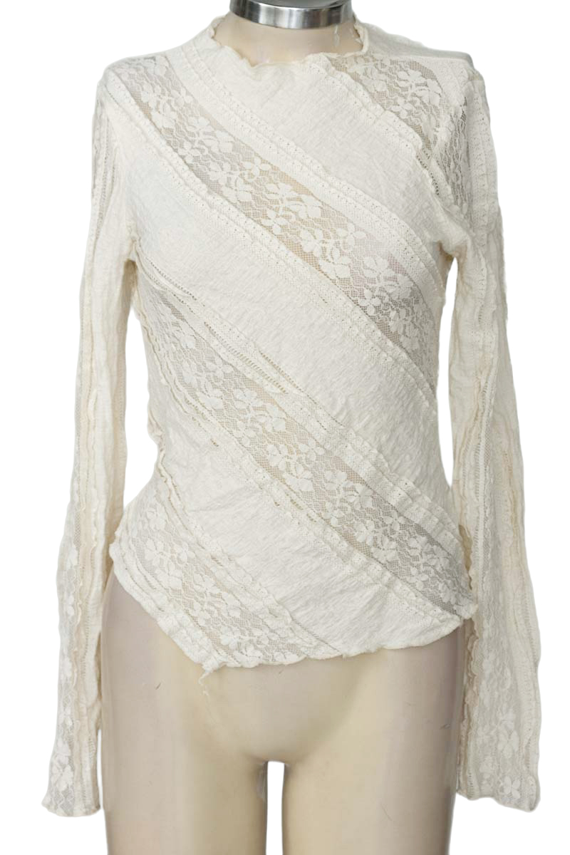 Top / Camiseta color Beige - Pull & Bear