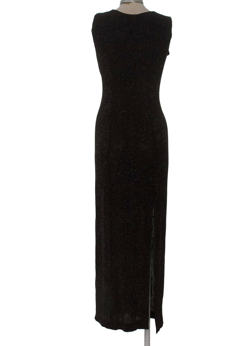 Vestido / Enterizo color Negro - Closeando