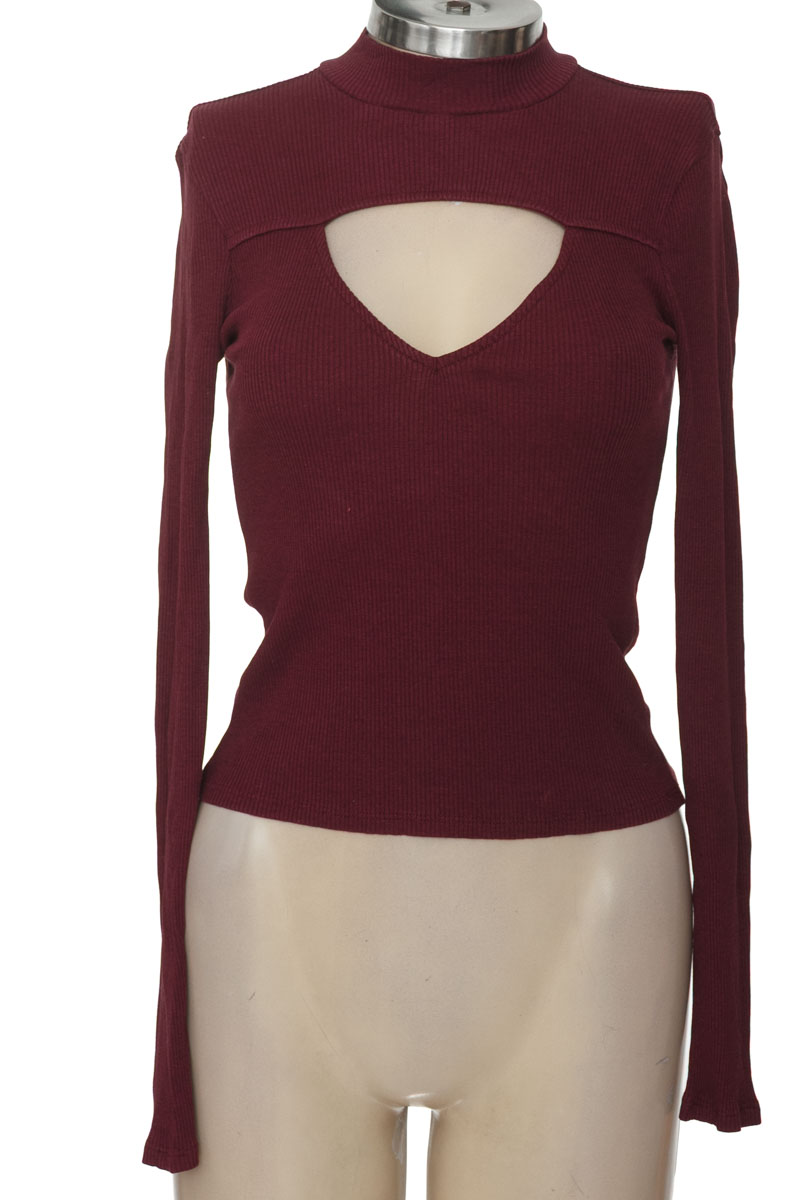Top / Camiseta color Vinotinto - Express