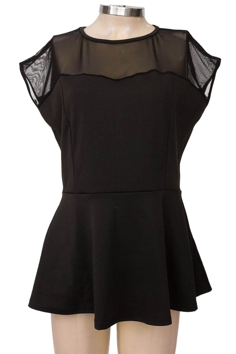 Blusa color Negro - Closeando
