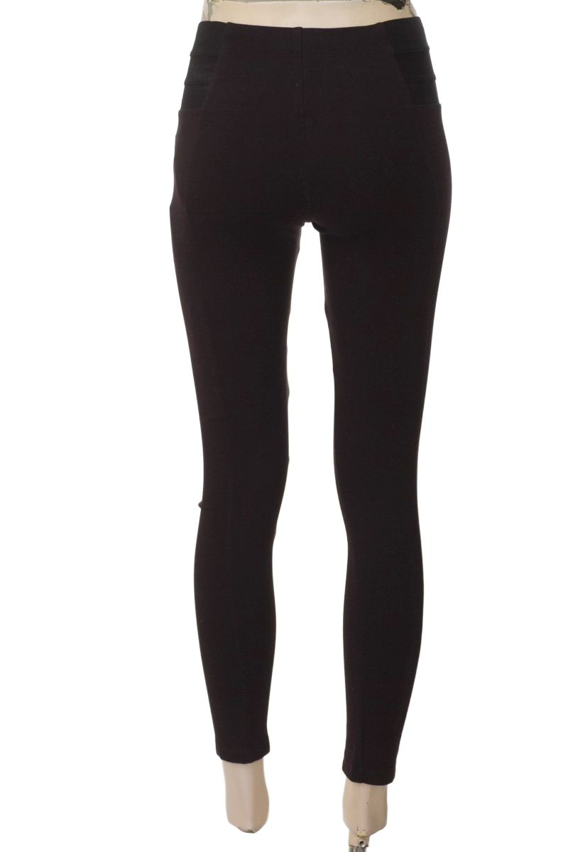 Pantalones color Negro - Basement