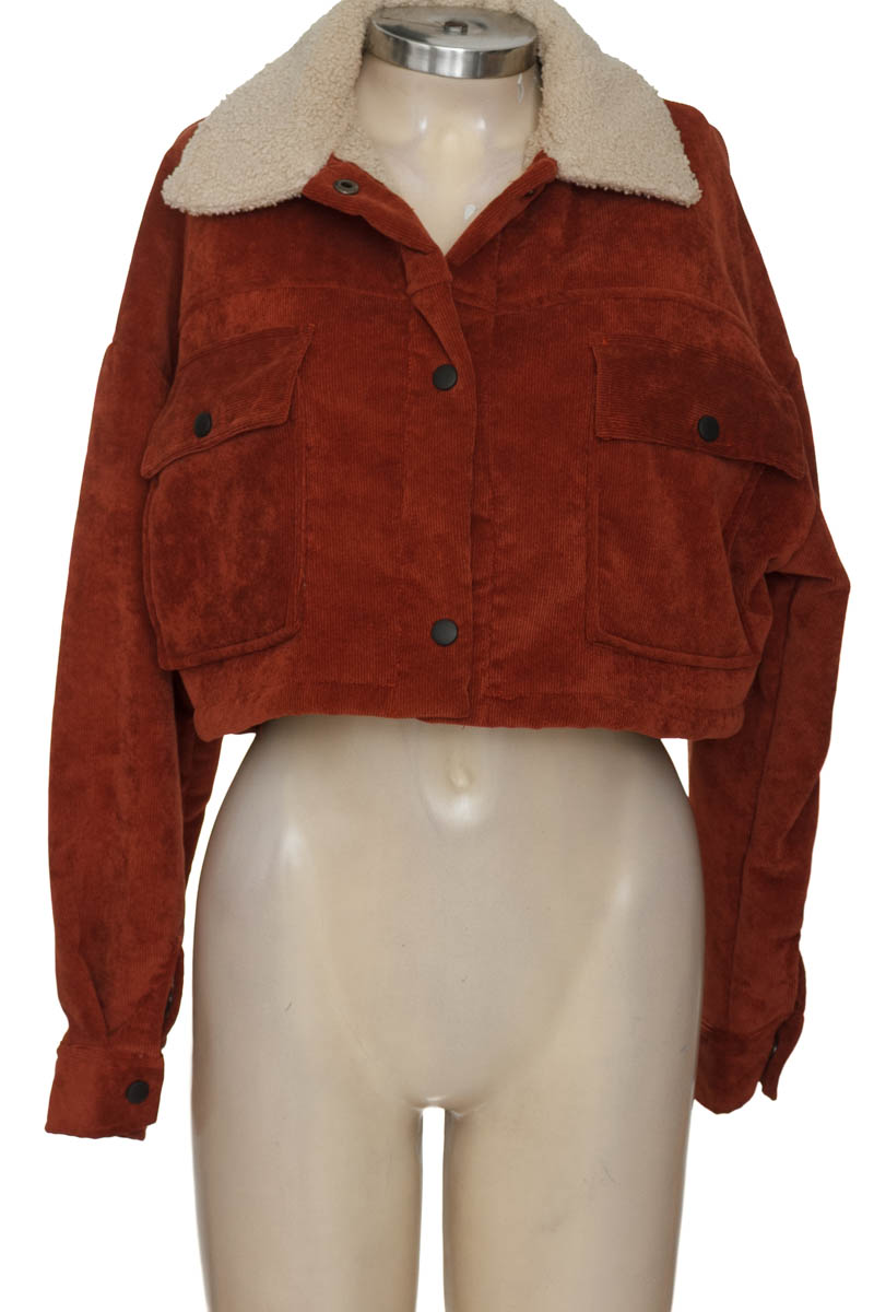 Chaqueta / Abrigo color Café - Closeando