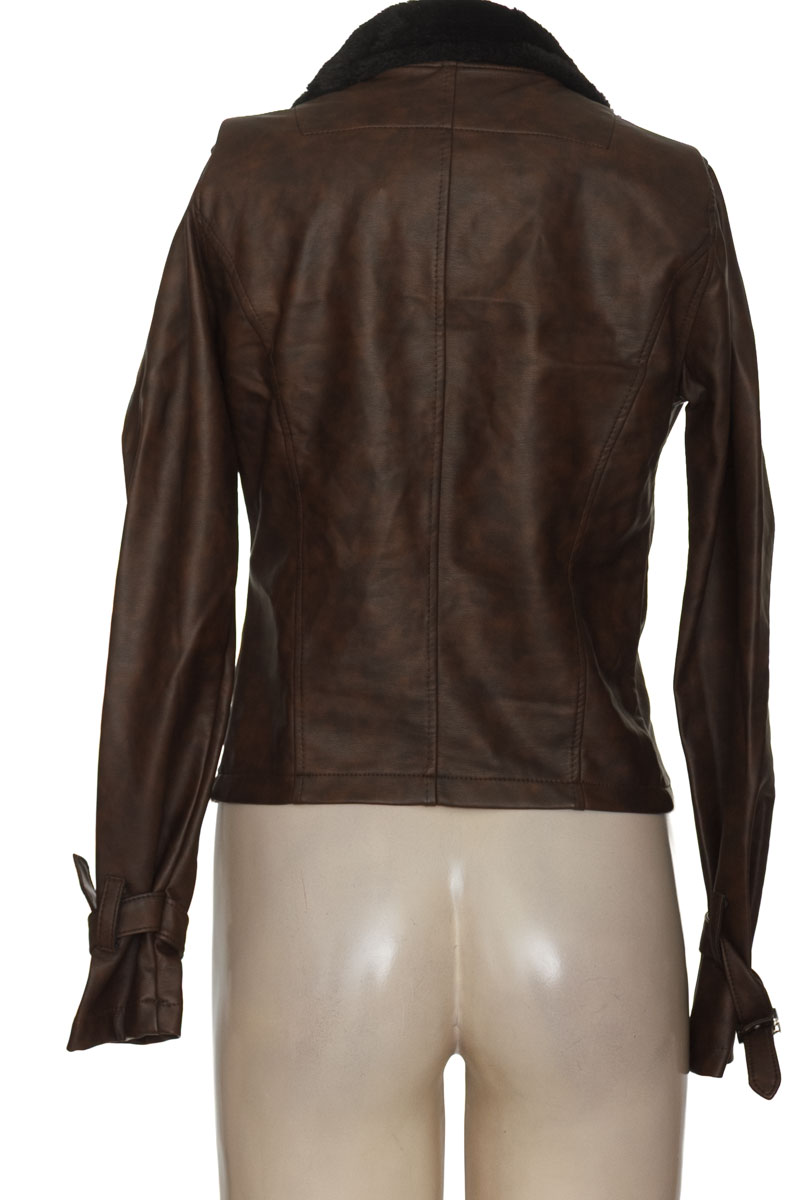 Chaqueta / Abrigo color Café - Closeando