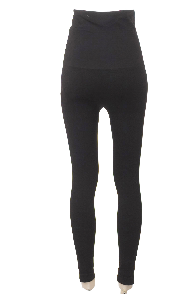 Ropa Deportiva / Salida de Baño color Negro - Leonisa