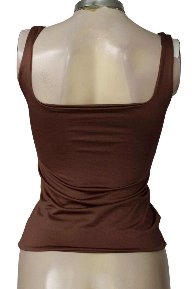 Top / Camiseta color Café - Closeando