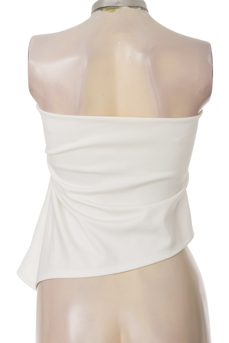 Top / Camiseta color Blanco - Arkitect