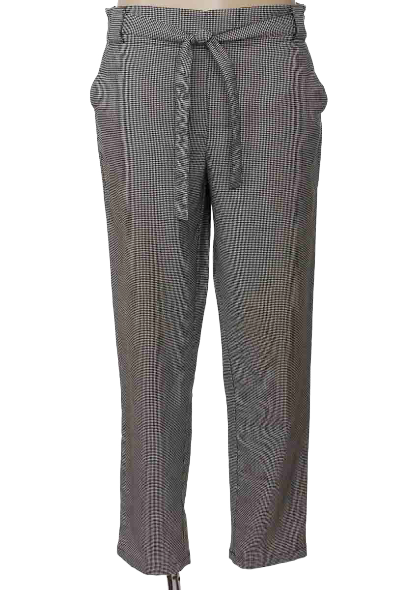 Pantalones color Negro - MNG