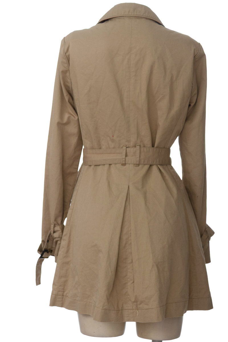 Chaqueta / Abrigo color Beige - Basement