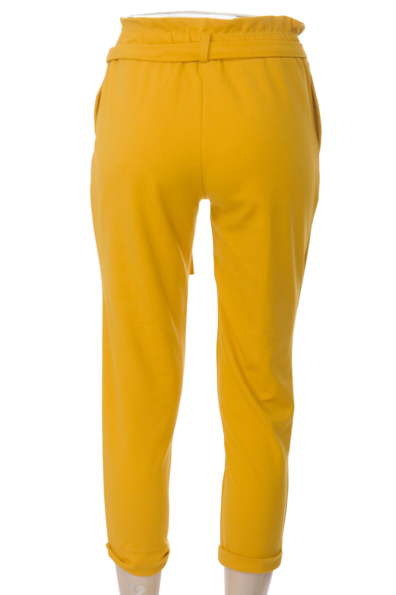 Pantalones color Amarillo - Closeando