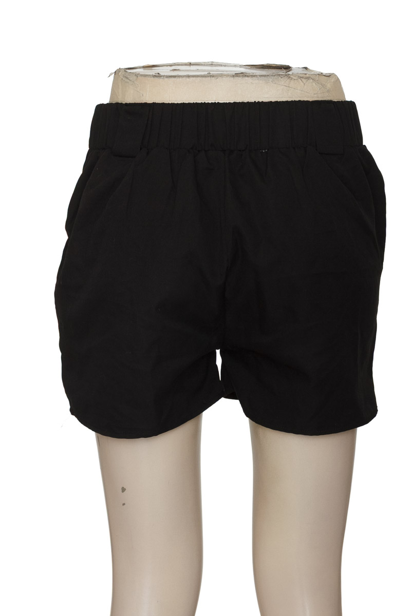Short color Negro - Closeando