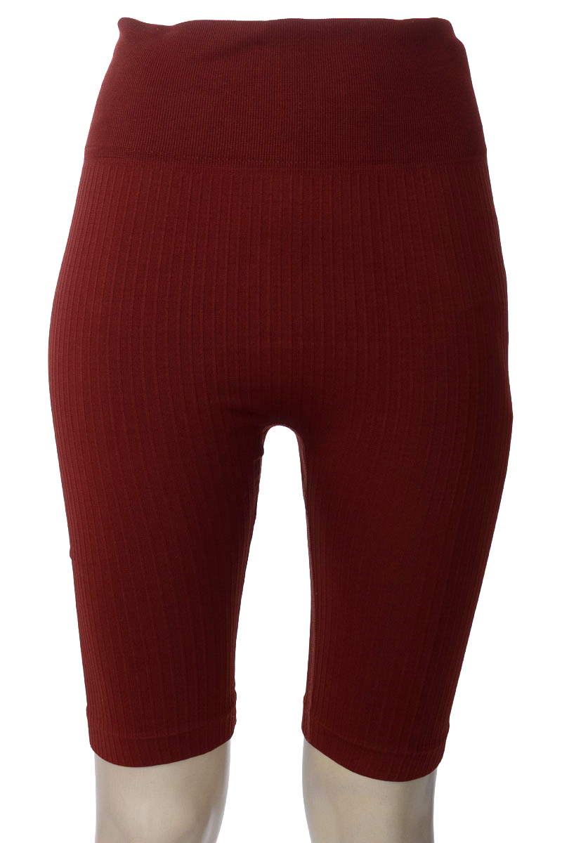 Ropa Deportiva / Salida de Baño color Café - Closeando