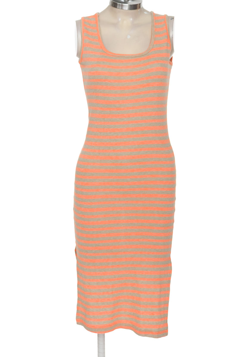 Vestido / Enterizo color Beige - Zeta