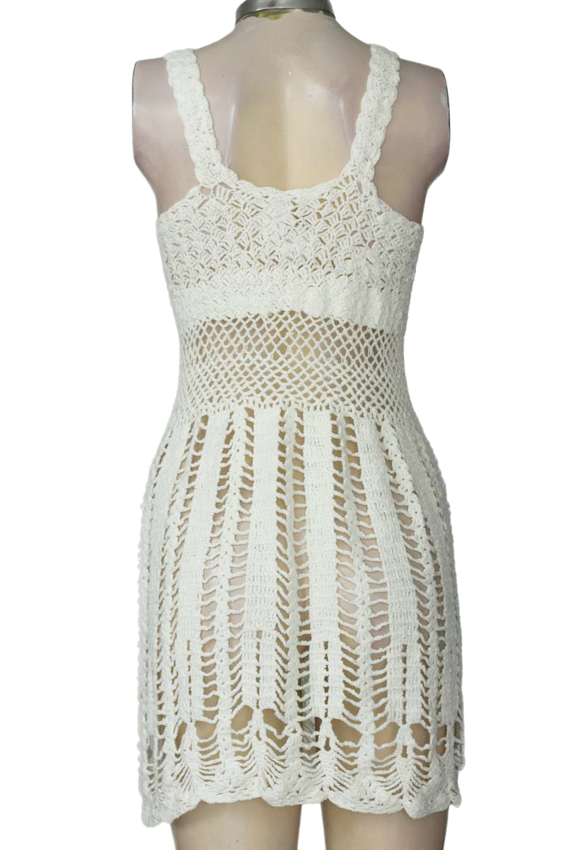 Vestido / Enterizo color Beige - Closeando