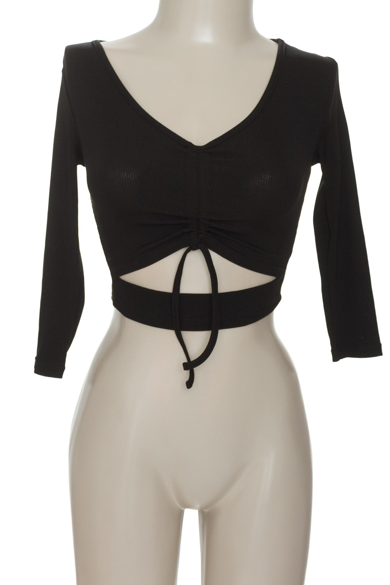 Top / Camiseta color Negro - ELA
