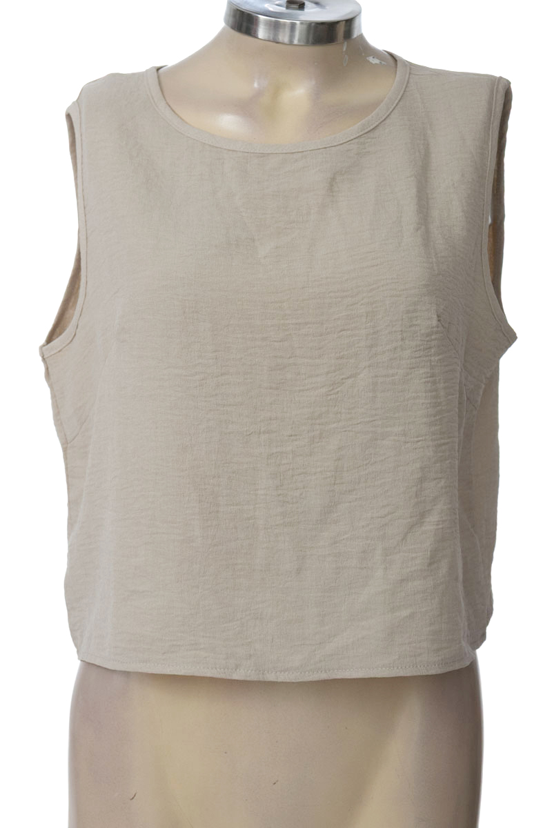 Top / Camiseta color Beige - Closeando