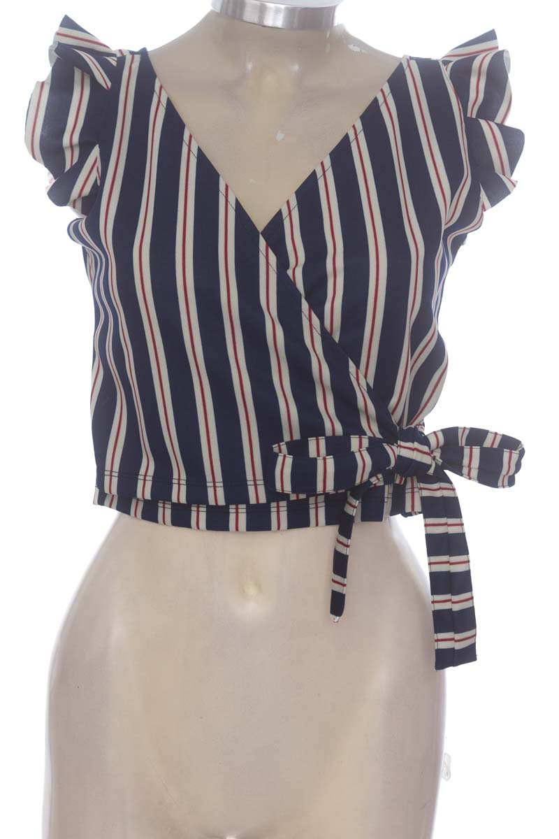 Top / Camiseta color Café - Closeando