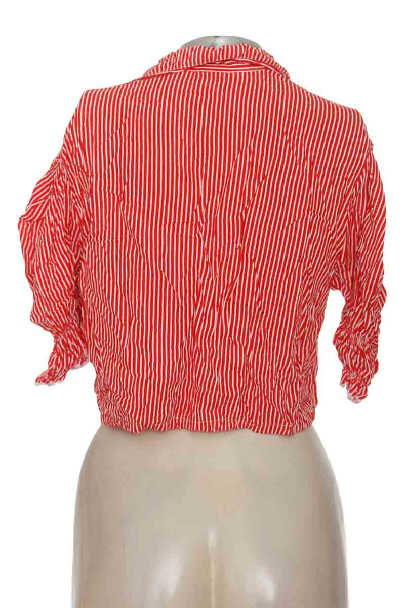 Blusa color Rojo - Closeando