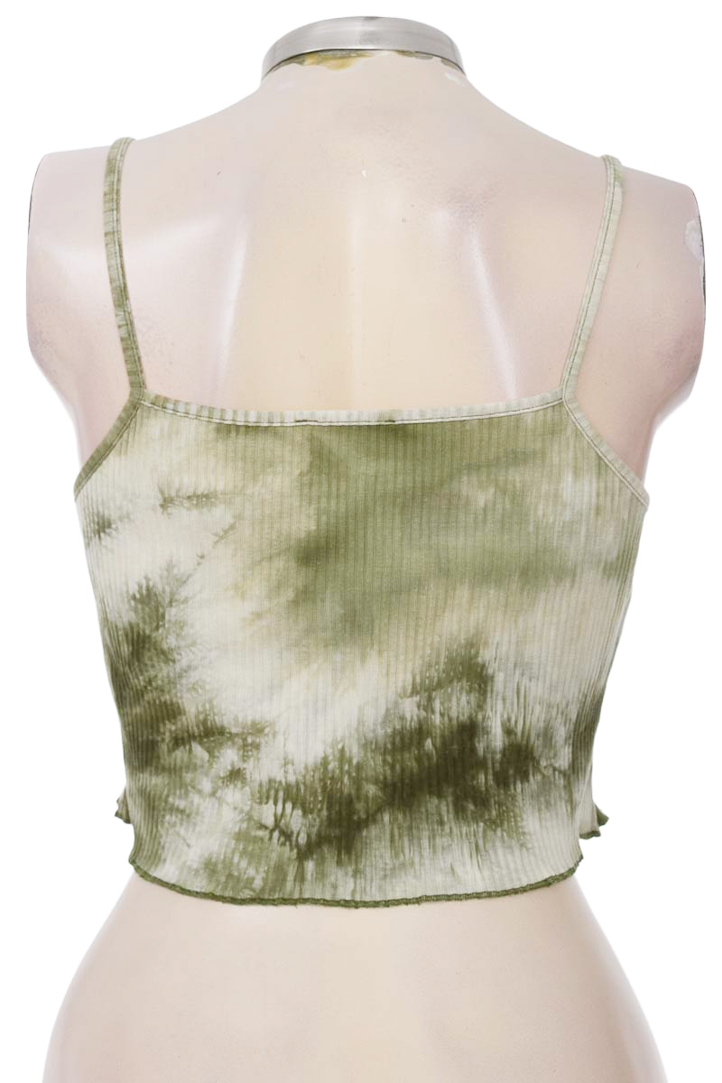 Top / Camiseta color Verde - Rosevelvet
