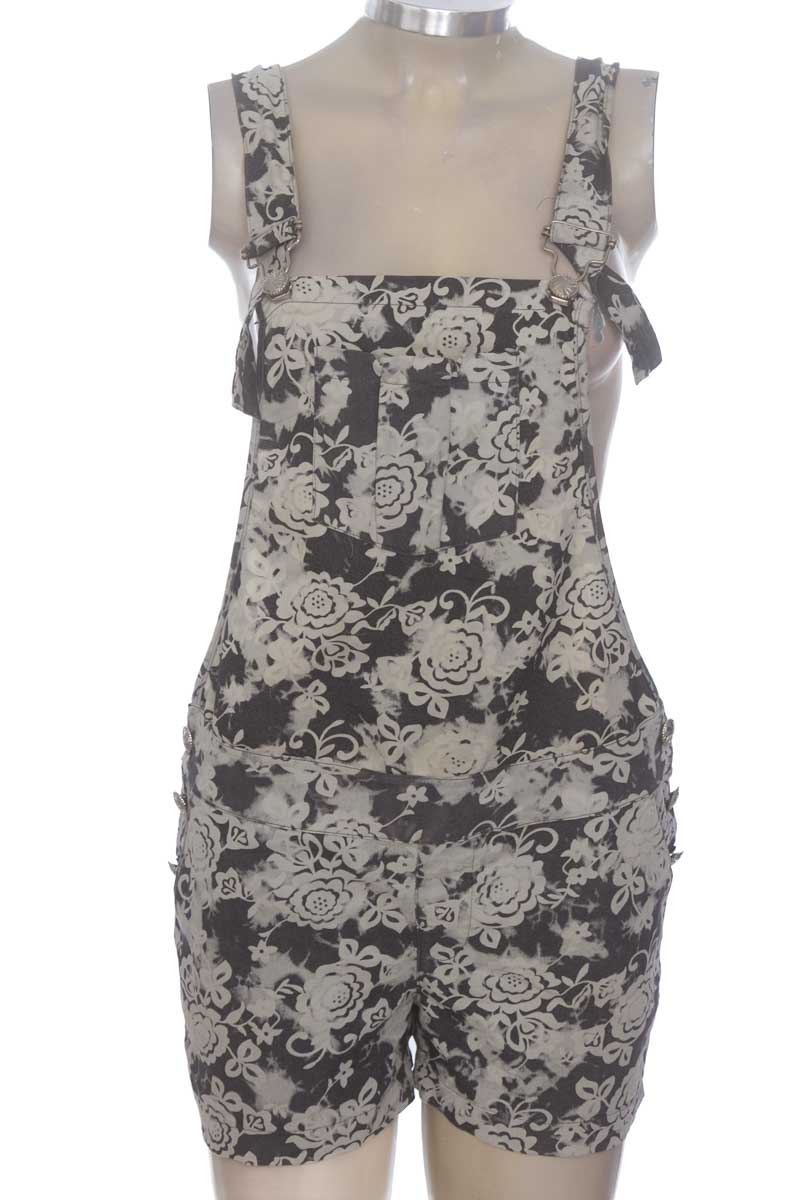 Vestido / Enterizo color Negro - Closeando