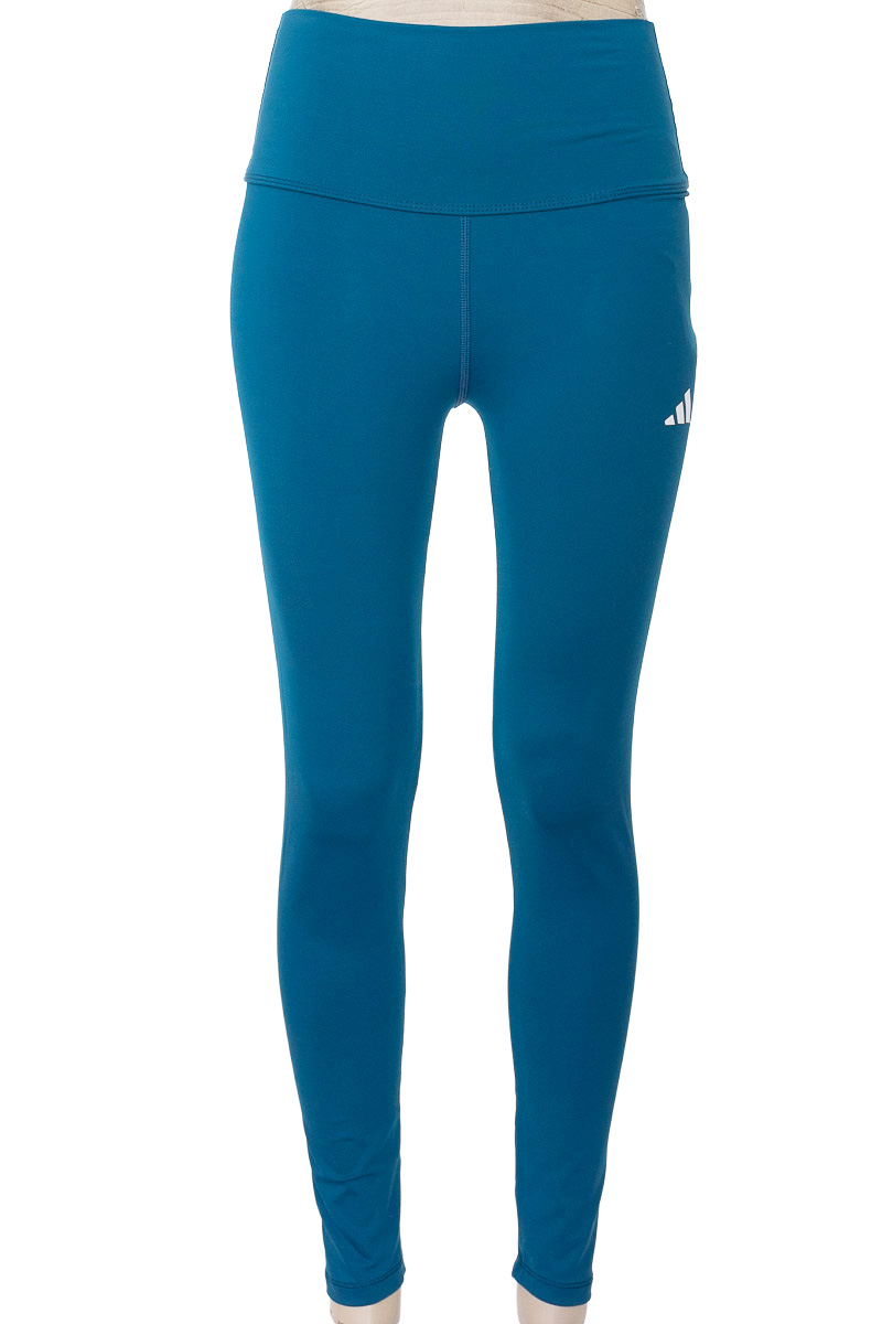 Ropa Deportiva / Salida de Baño color Azul - Closeando