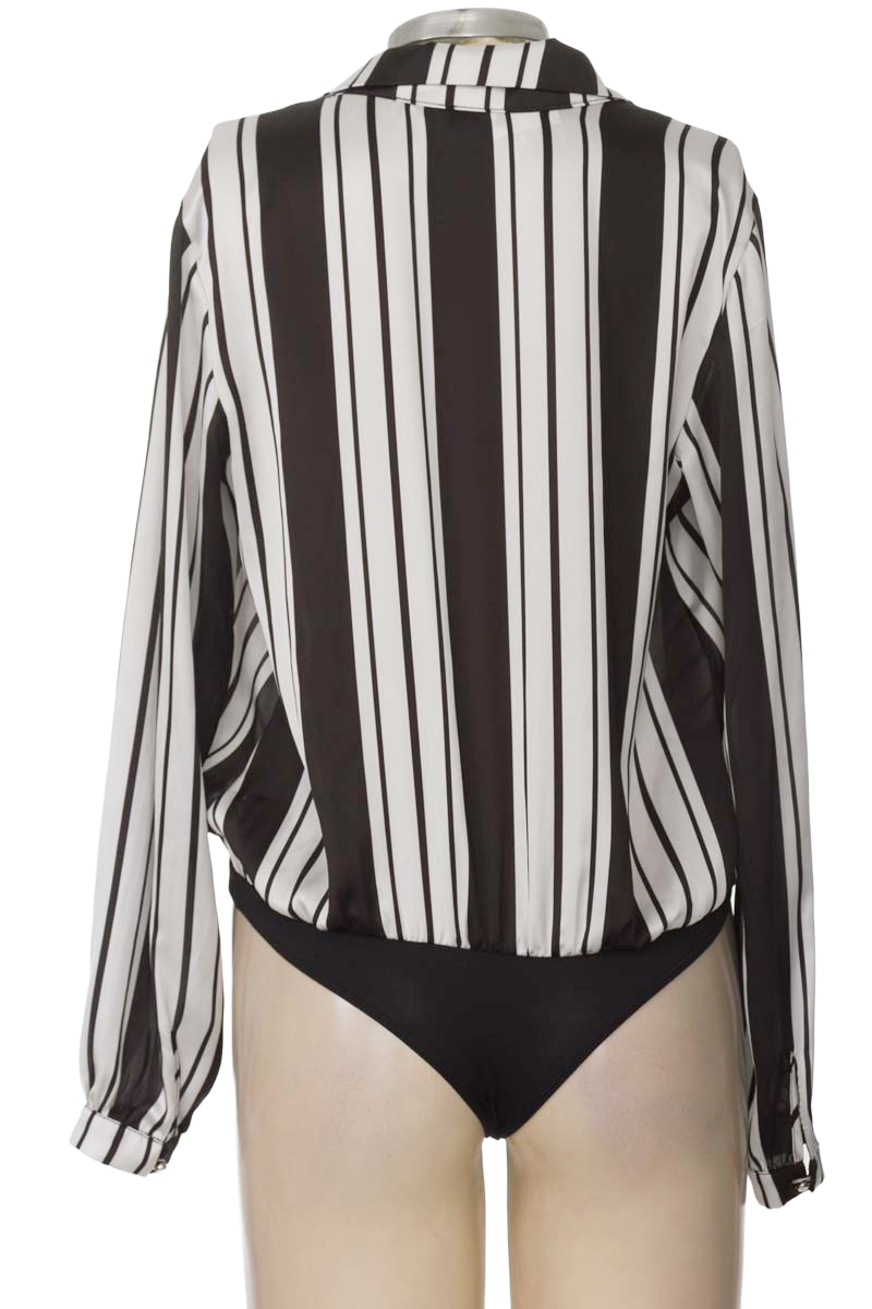 Blusa color Negro - Studio F