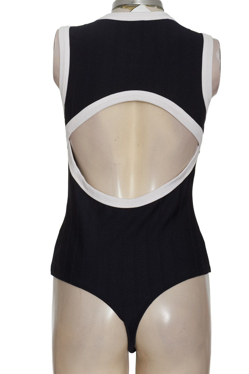 Top / Camiseta color Azul - Studio F