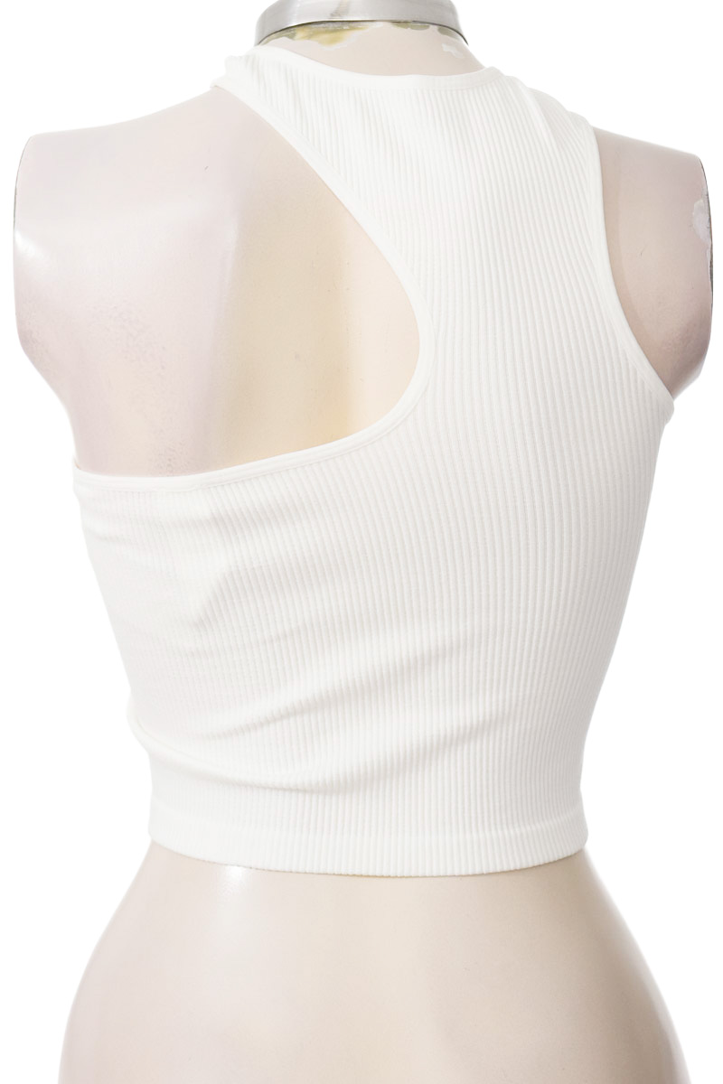 Top / Camiseta color Blanco - Bershka