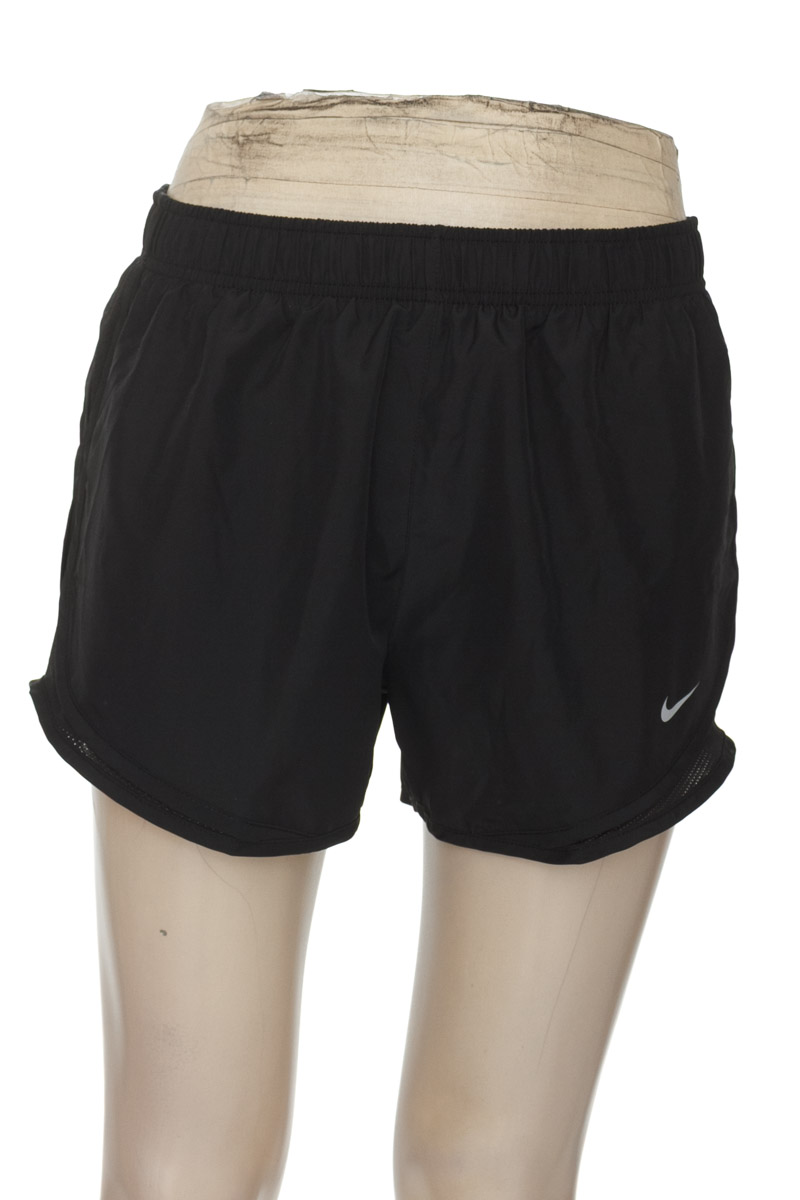 Ropa Deportiva / Salida de Baño color Negro - Nike