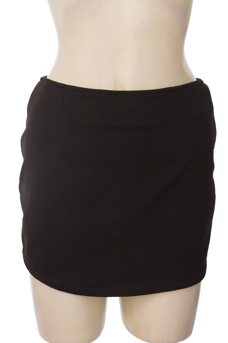 Falda color Negro - Closeando