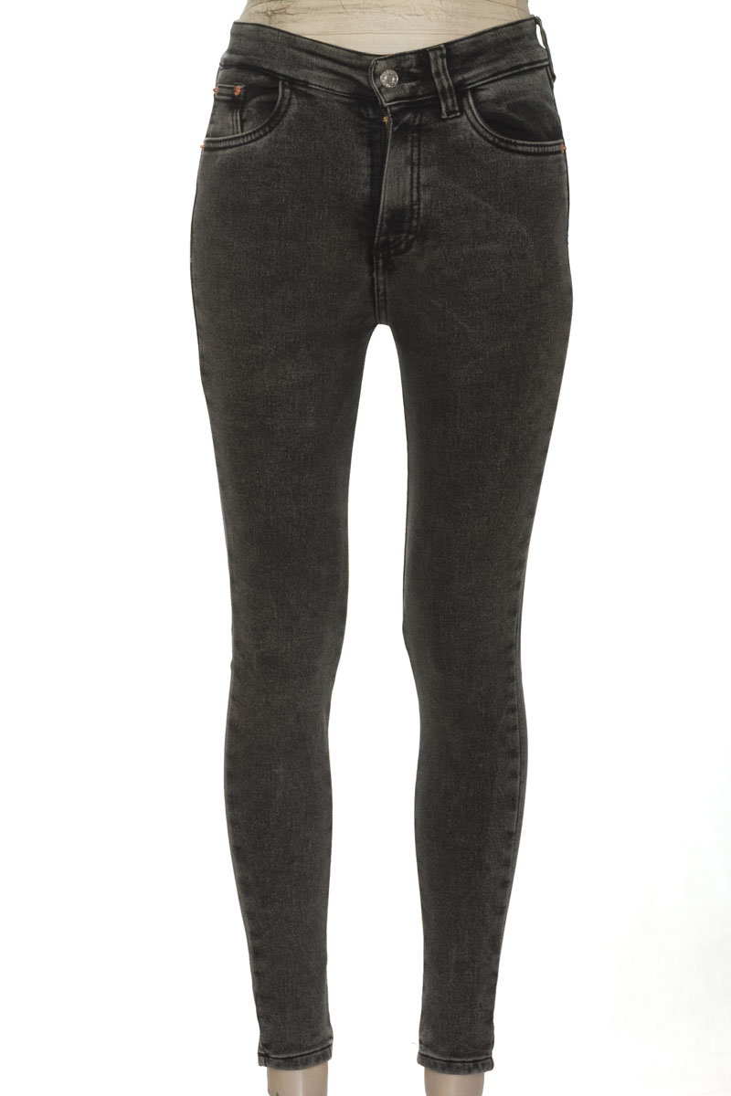 Pantalones color Gris - Levis