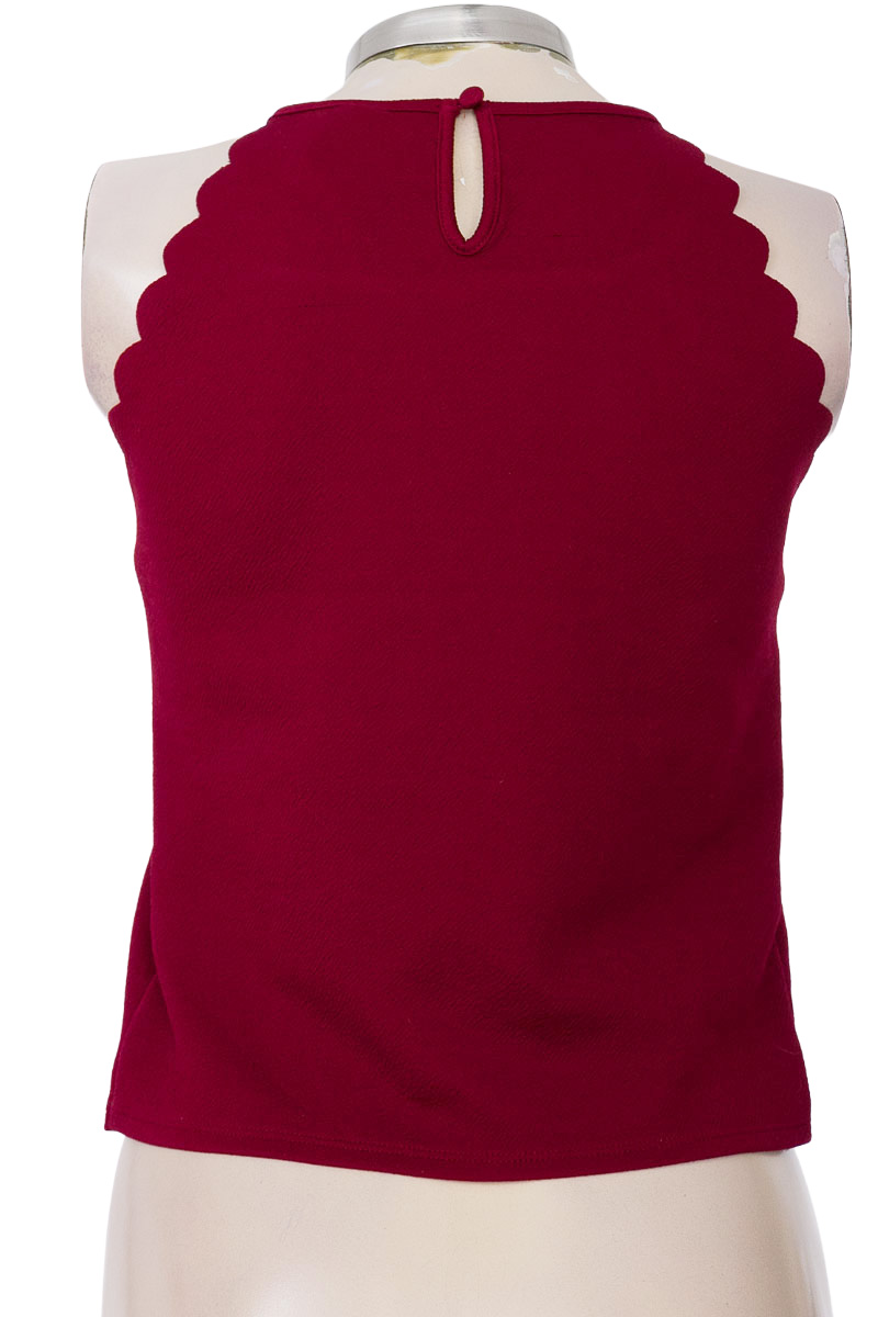 Top / Camiseta color Vinotinto - Divided by H&M
