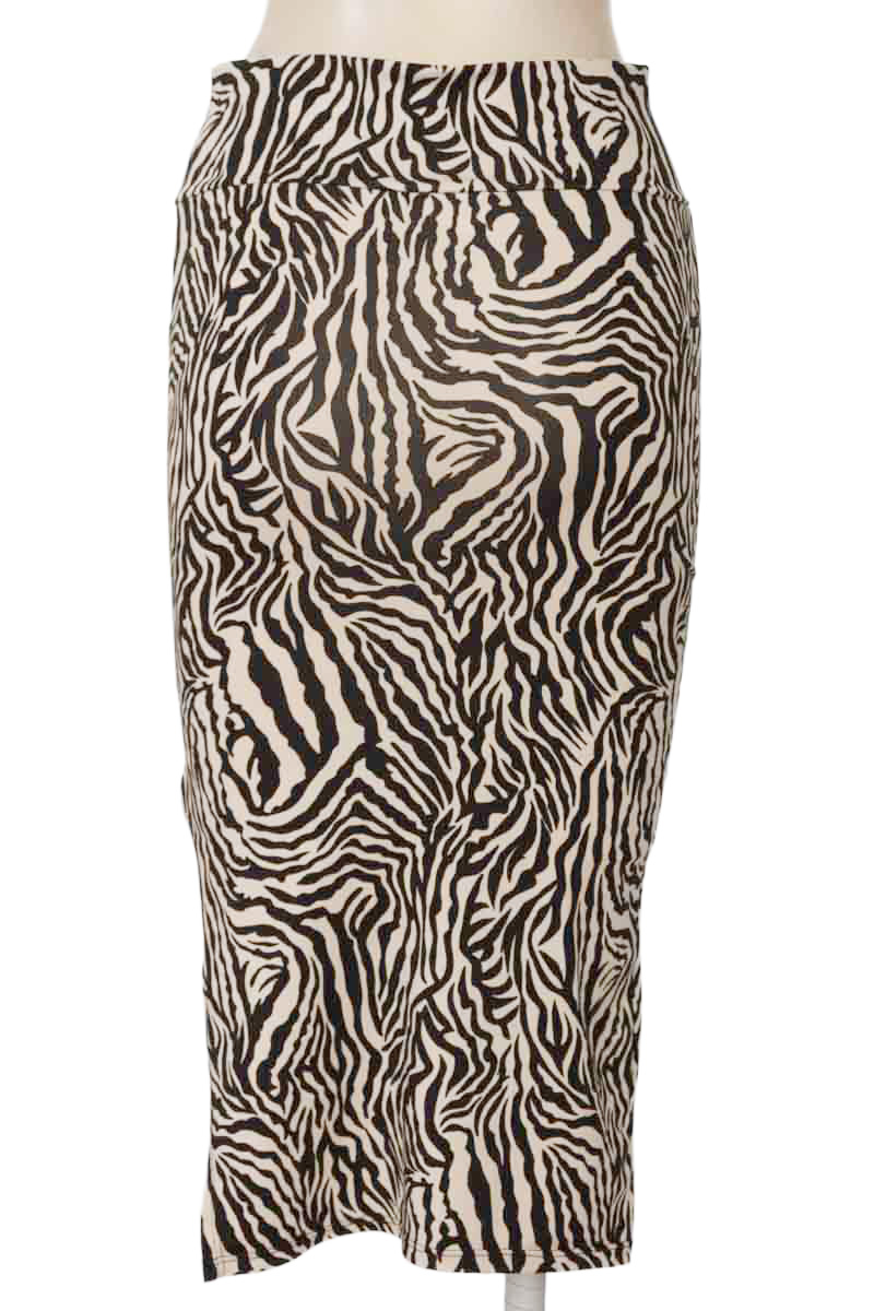 Falda color Beige - Closeando