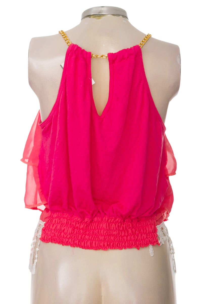 Top / Camiseta color Rosado - Closeando