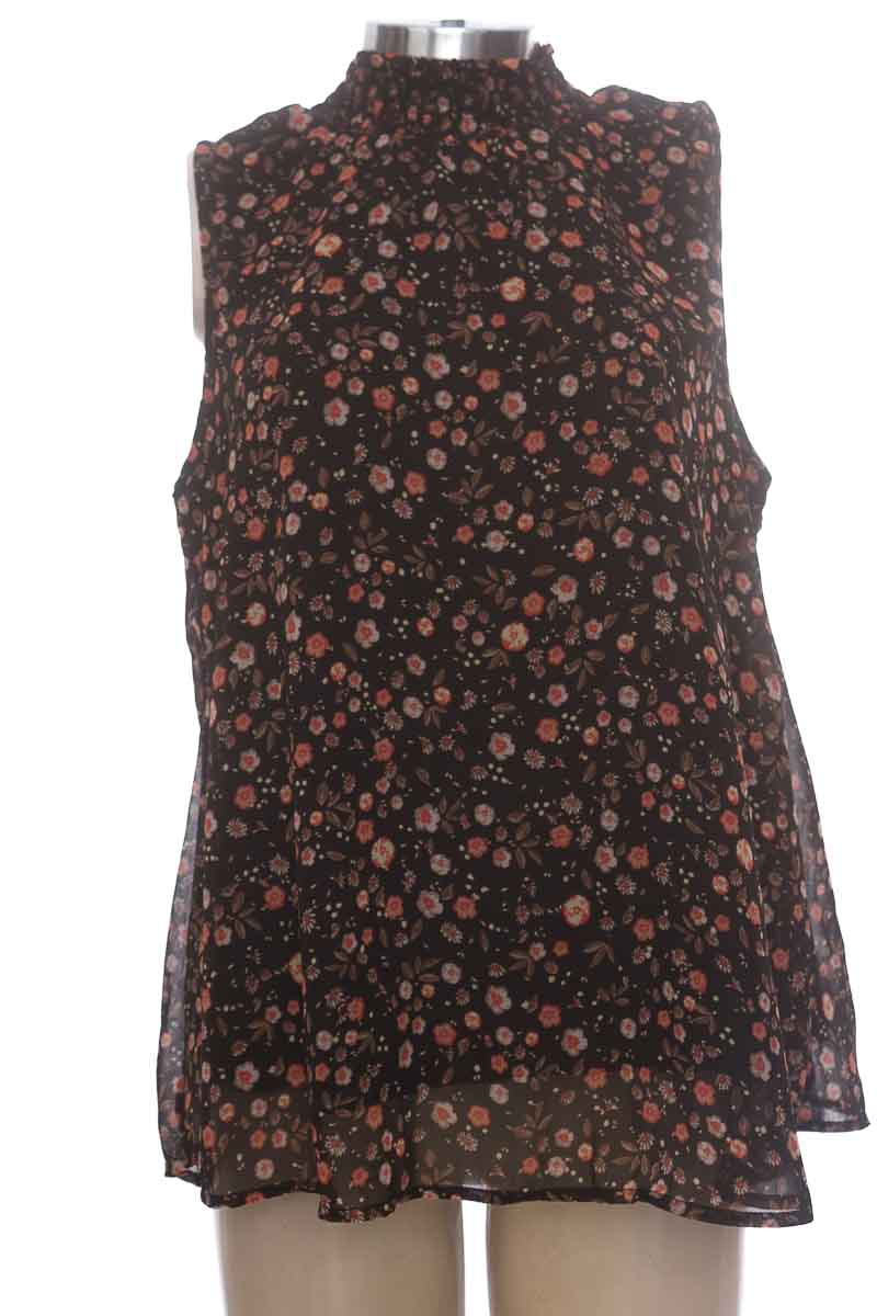 Blusa color Negro - Closeando