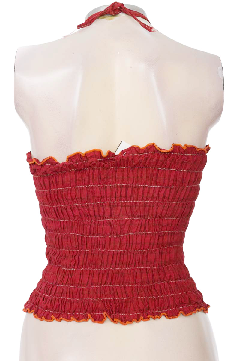 Top / Camiseta color Café - Closeando