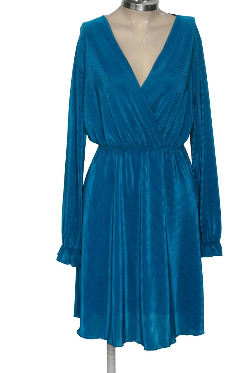 Vestido / Enterizo color Azul - New Collection