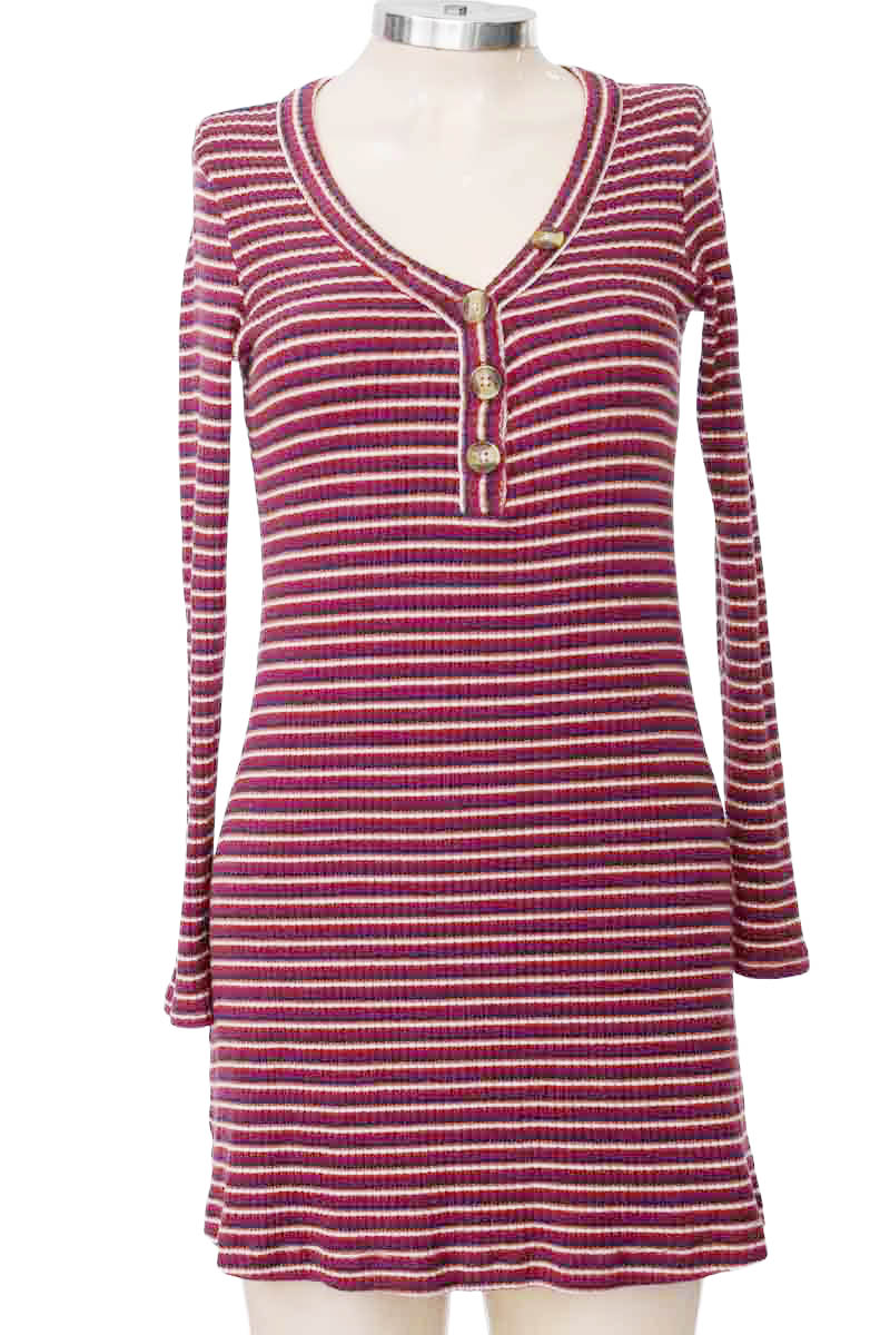 Vestido / Enterizo color Vinotinto - American Eagle