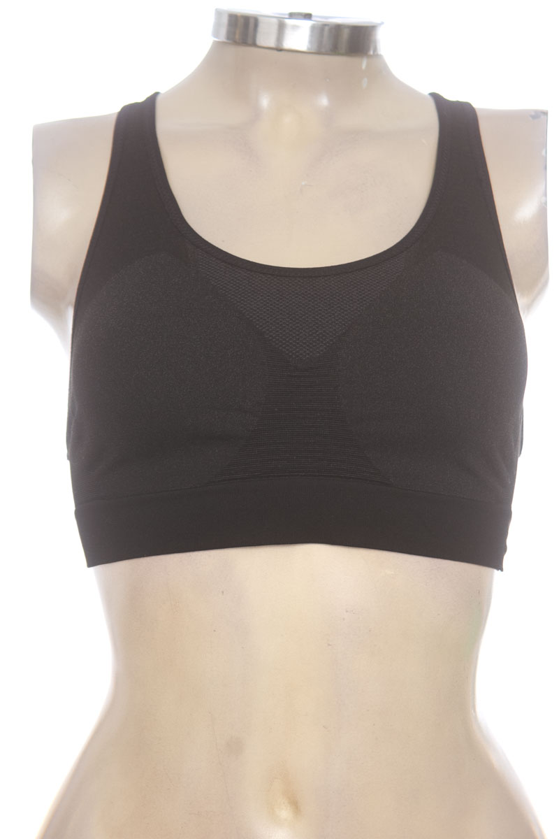 Ropa Deportiva / Salida de Baño color Negro - Closeando