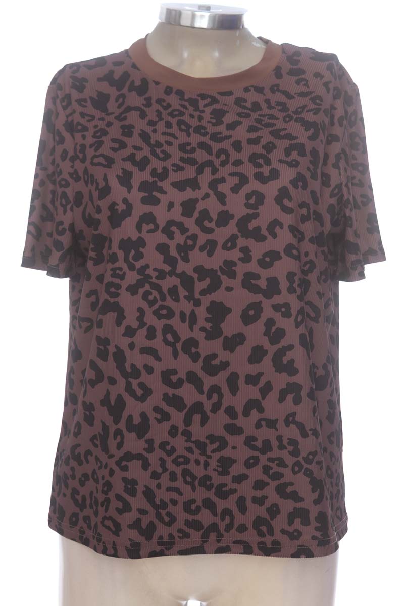 Top / Camiseta color Café - Closeando