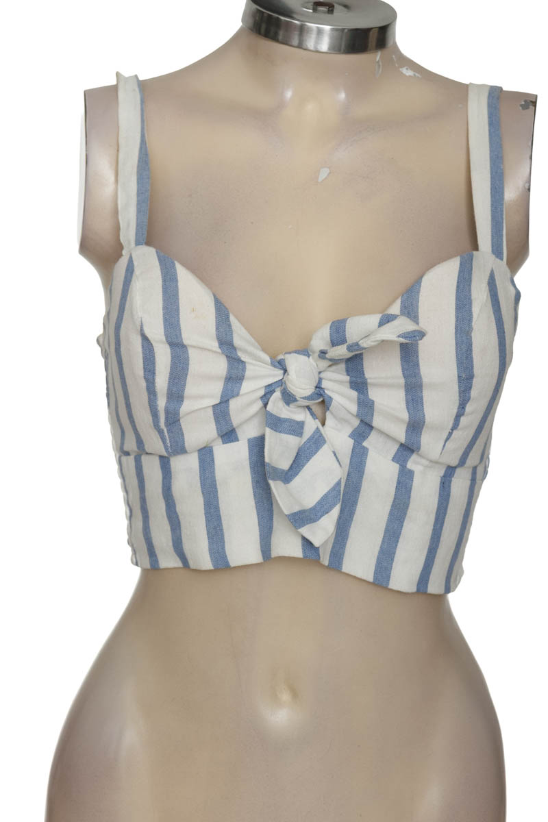 Top / Camiseta color Azul - HAUTE MONDE