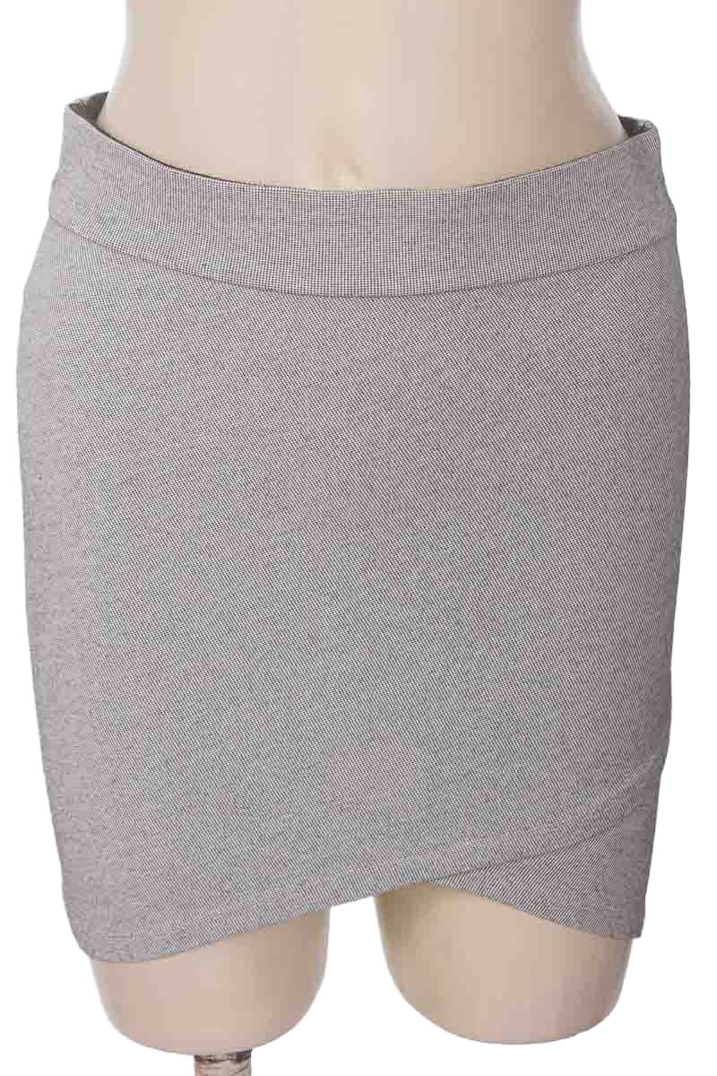 Falda color Gris - Stradivarius