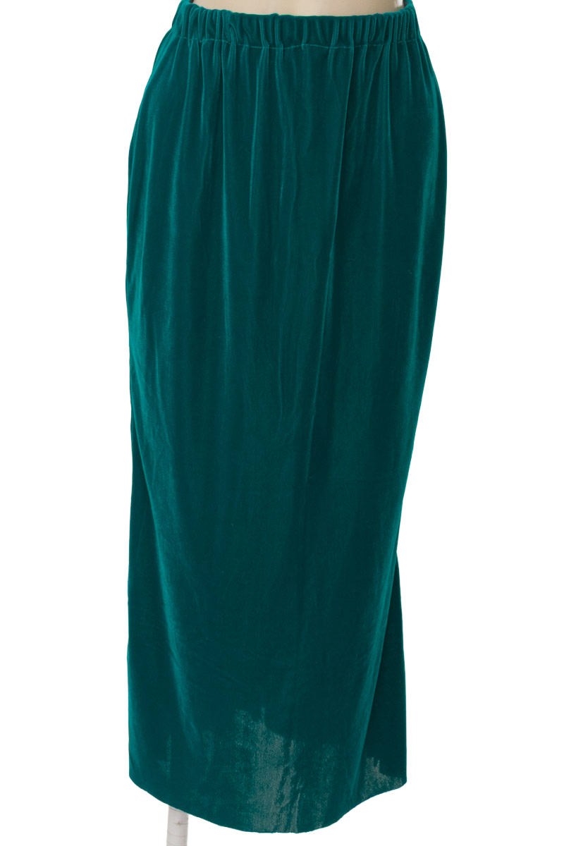 Falda color Verde - Closeando