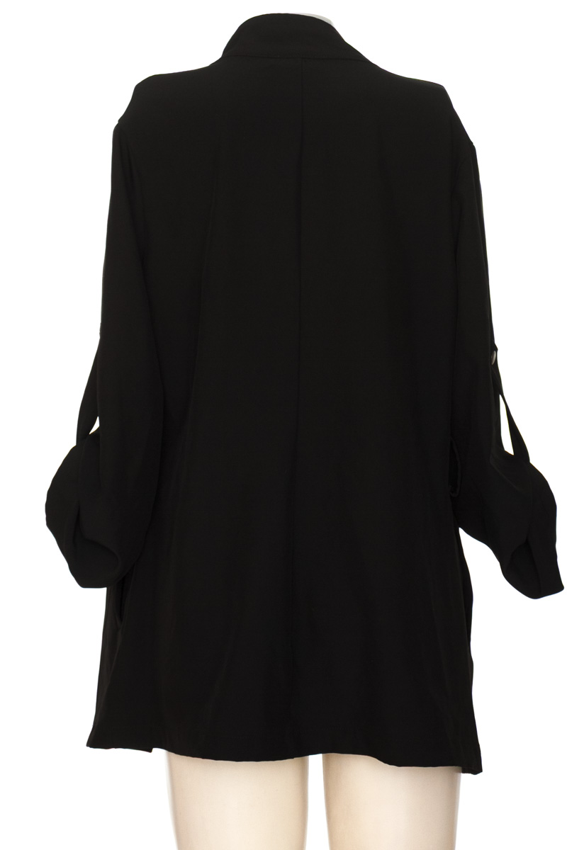 Chaqueta / Abrigo color Negro - Closeando