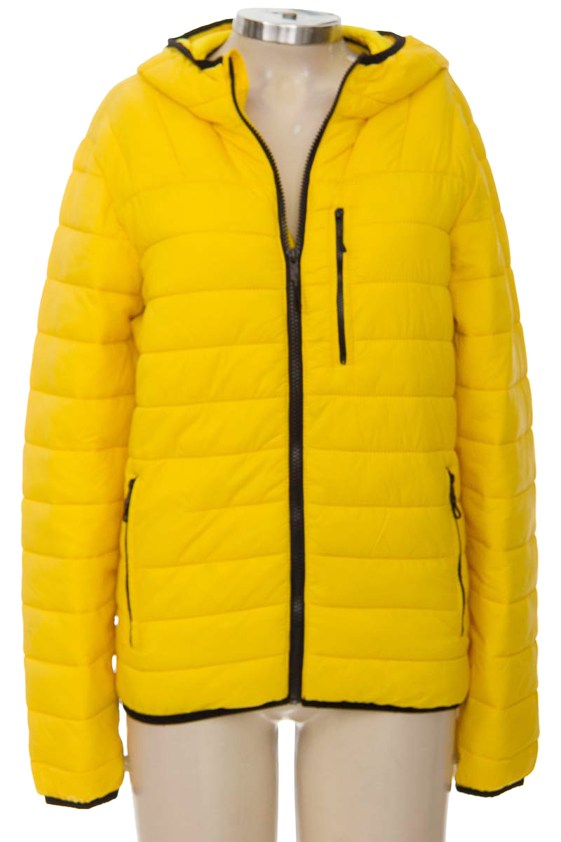 Chaqueta / Abrigo color Amarillo - Bershka