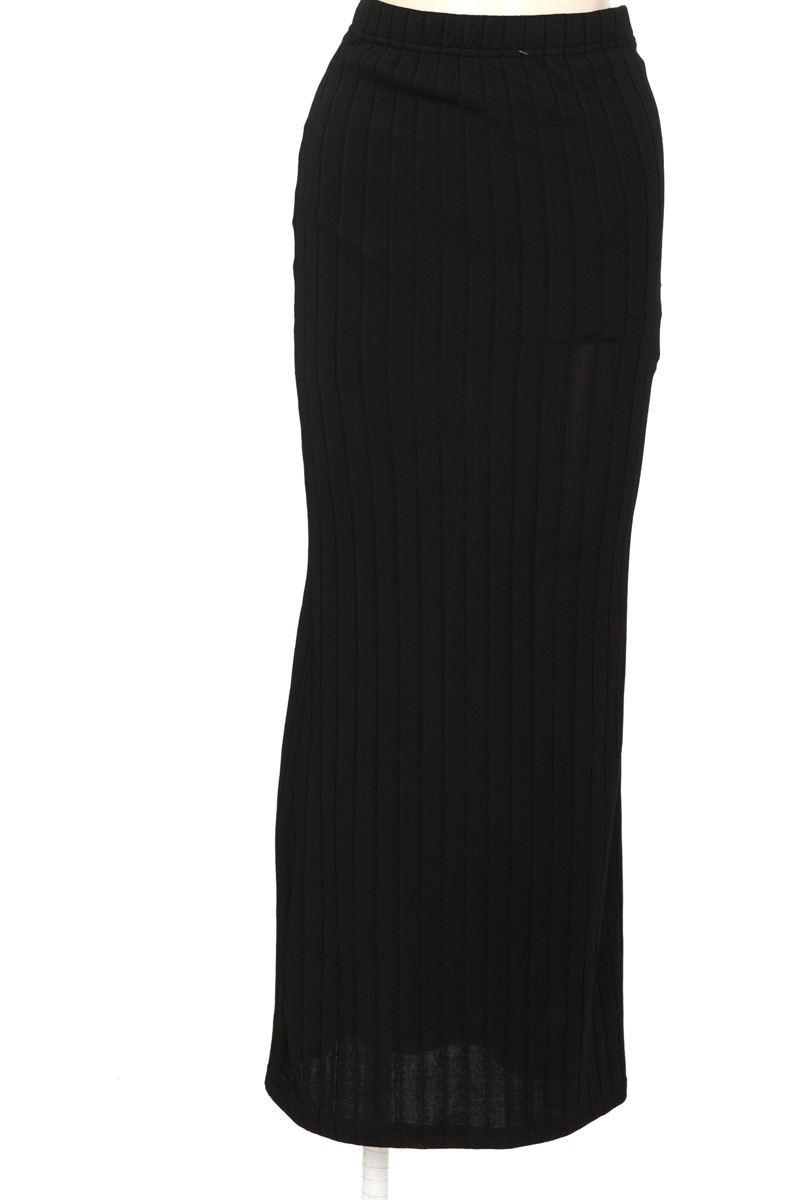 Falda color Negro - Closeando