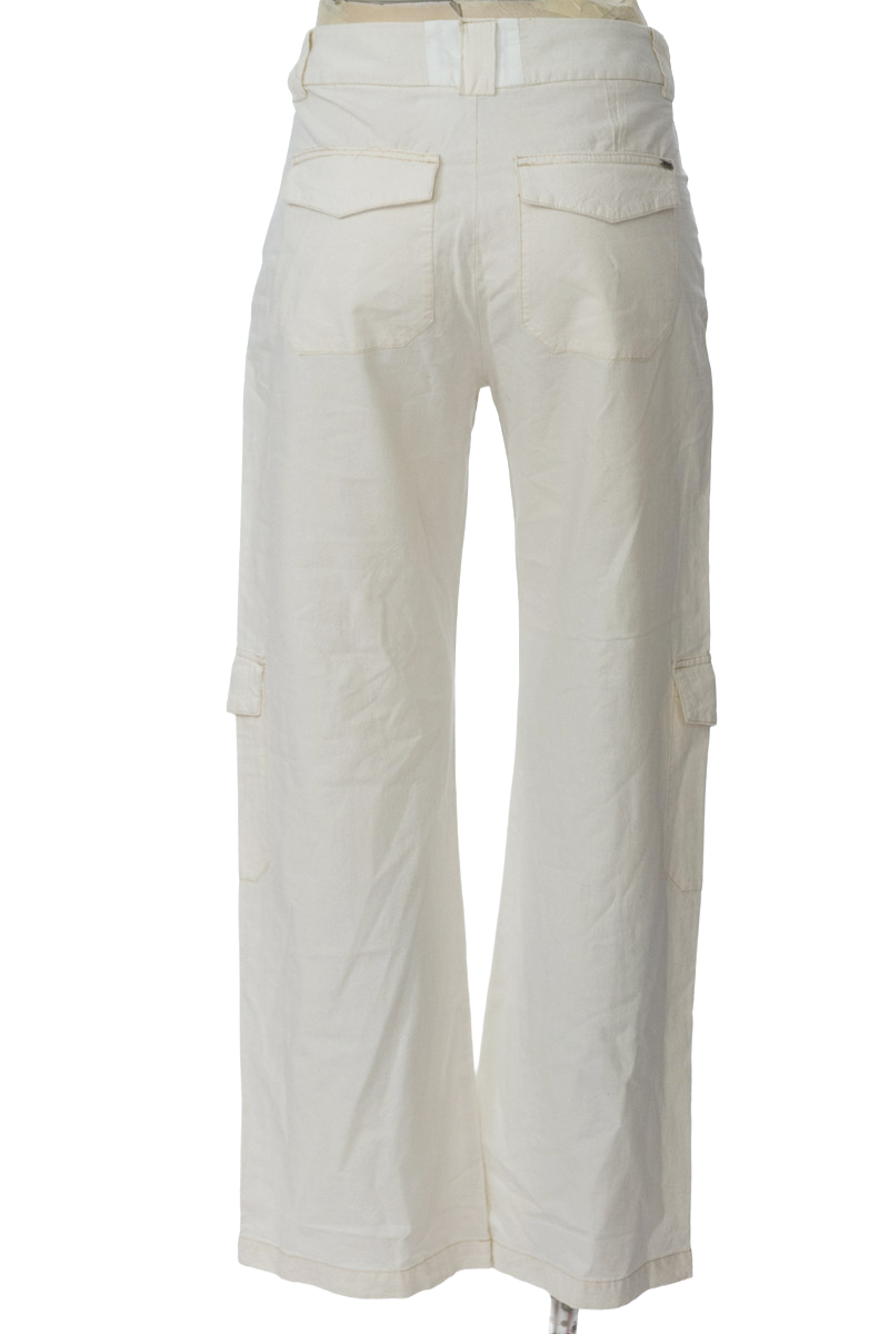 Pantalones color Beige - Closeando